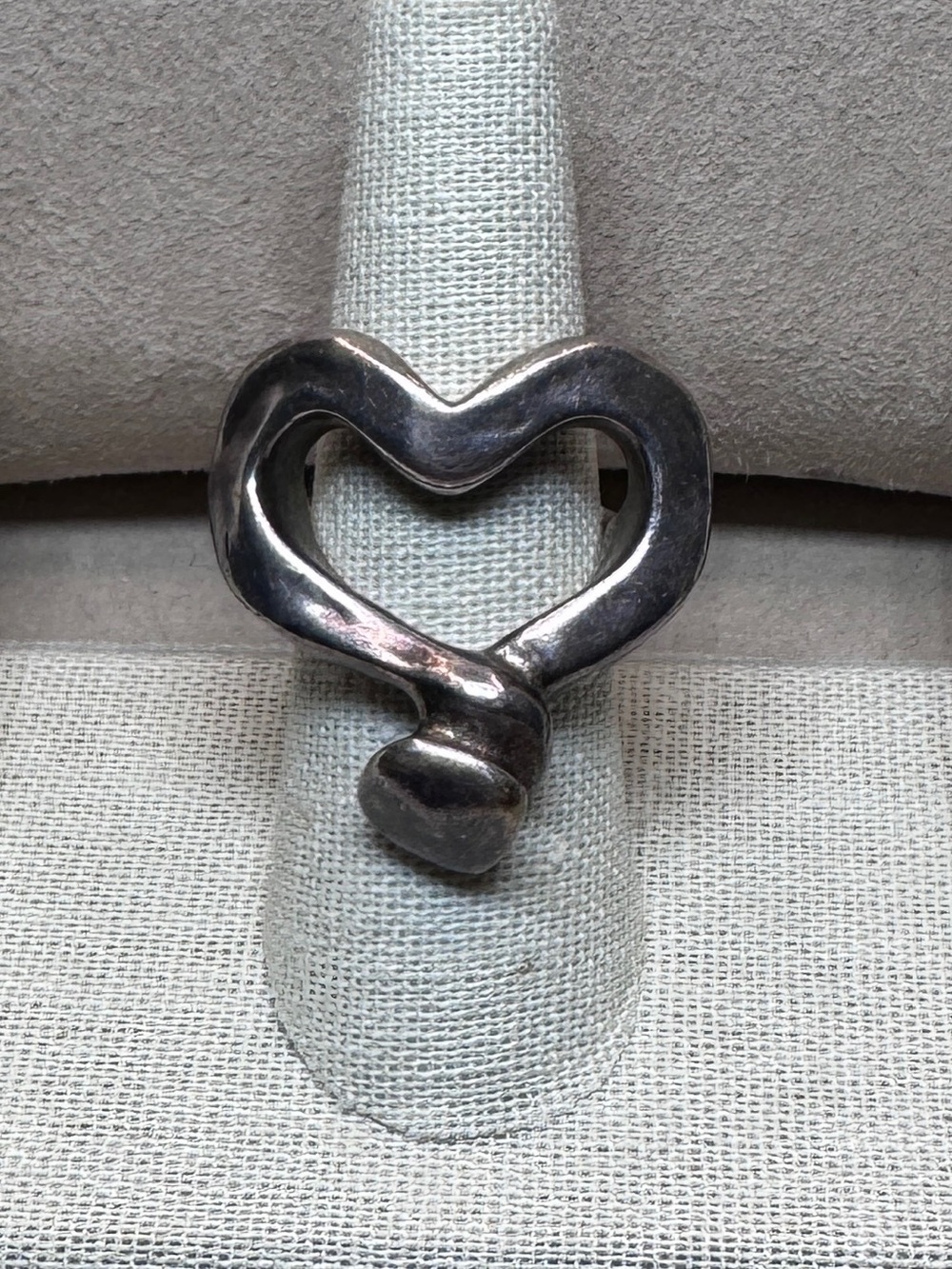 UNOde50 "Corazón Clavado" (Nailed Heart) Ring - Size 8